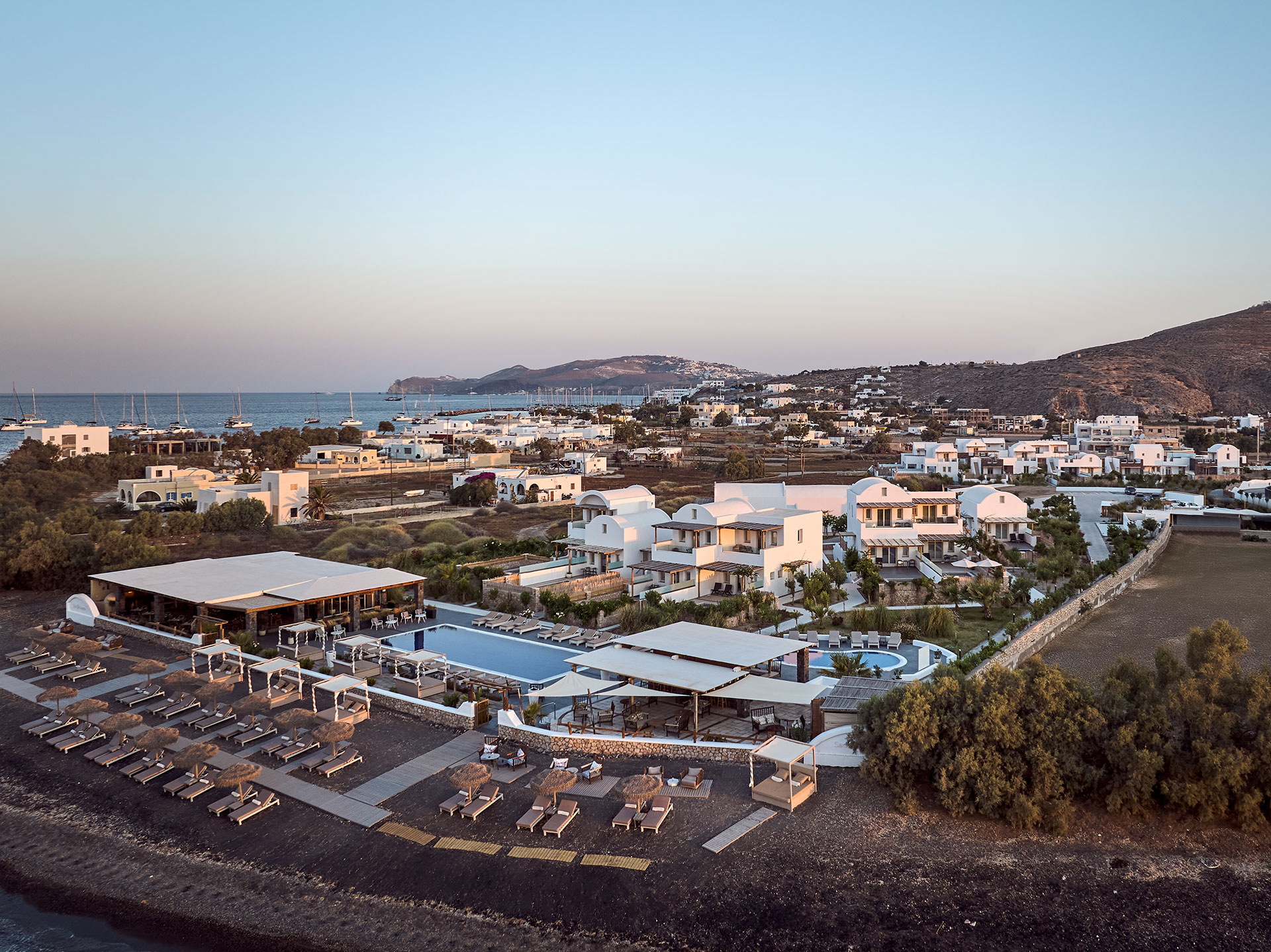 Sea Breeze Beach Resort Santorini